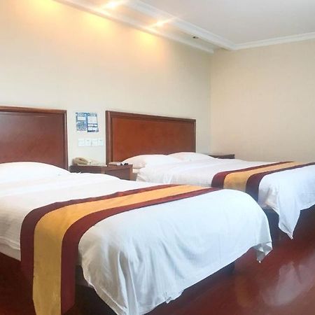 Greentree Inn Shanghai Changyang Road Jiangpu Park Metro Station Business Hotel Екстериор снимка