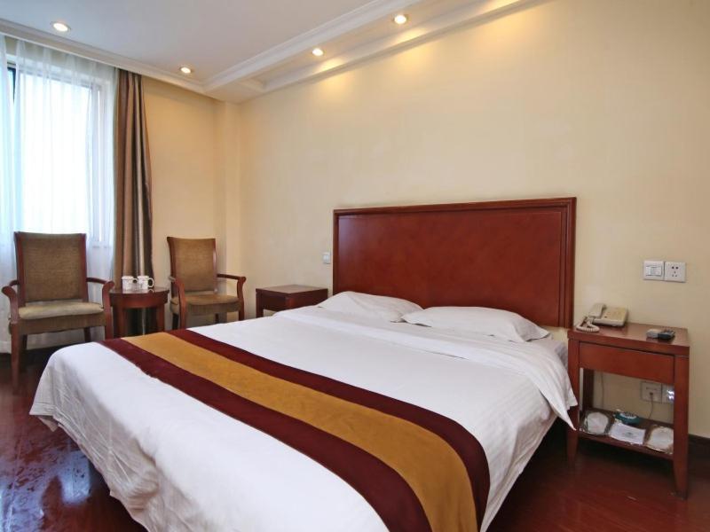 Greentree Inn Shanghai Changyang Road Jiangpu Park Metro Station Business Hotel Екстериор снимка
