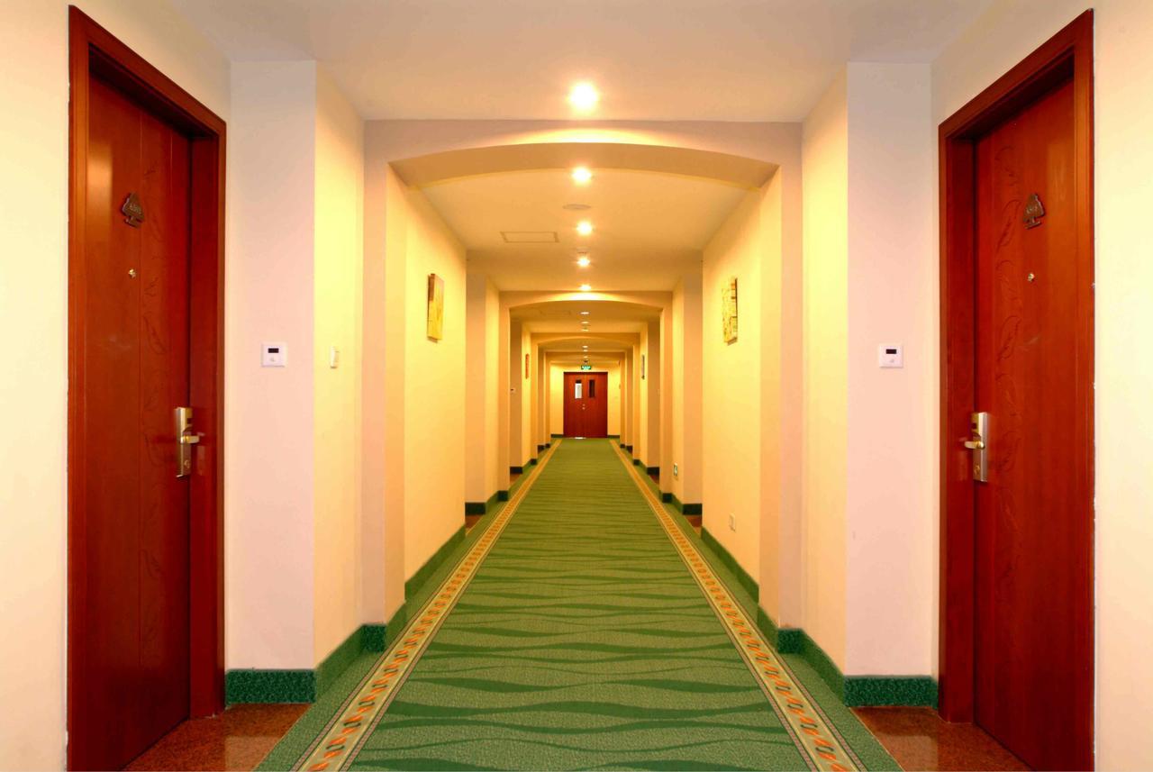 Greentree Inn Shanghai Changyang Road Jiangpu Park Metro Station Business Hotel Екстериор снимка